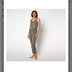 Barefoot Dreams Olive Green Women's joggers & tank